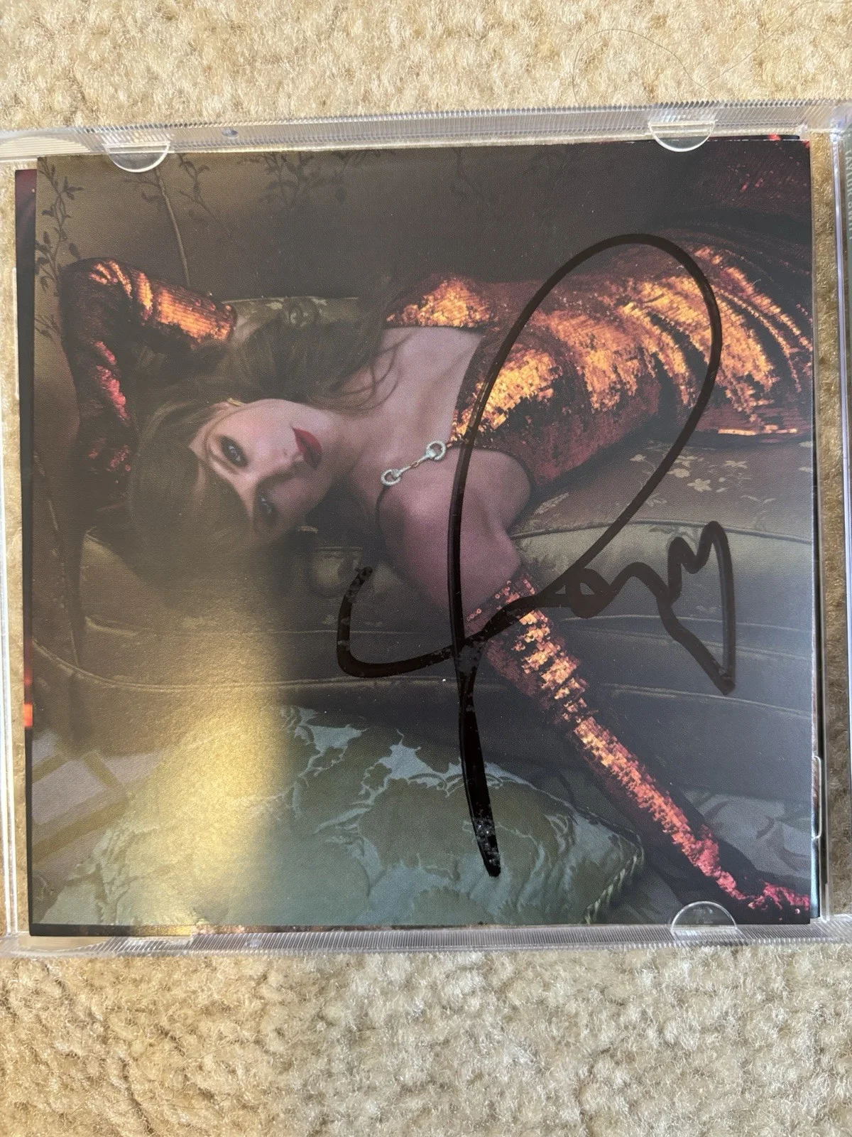 Taylor Swift The Life of a Showgirl CD + Hand Signed Photo 2 Unsealed, изображение 2