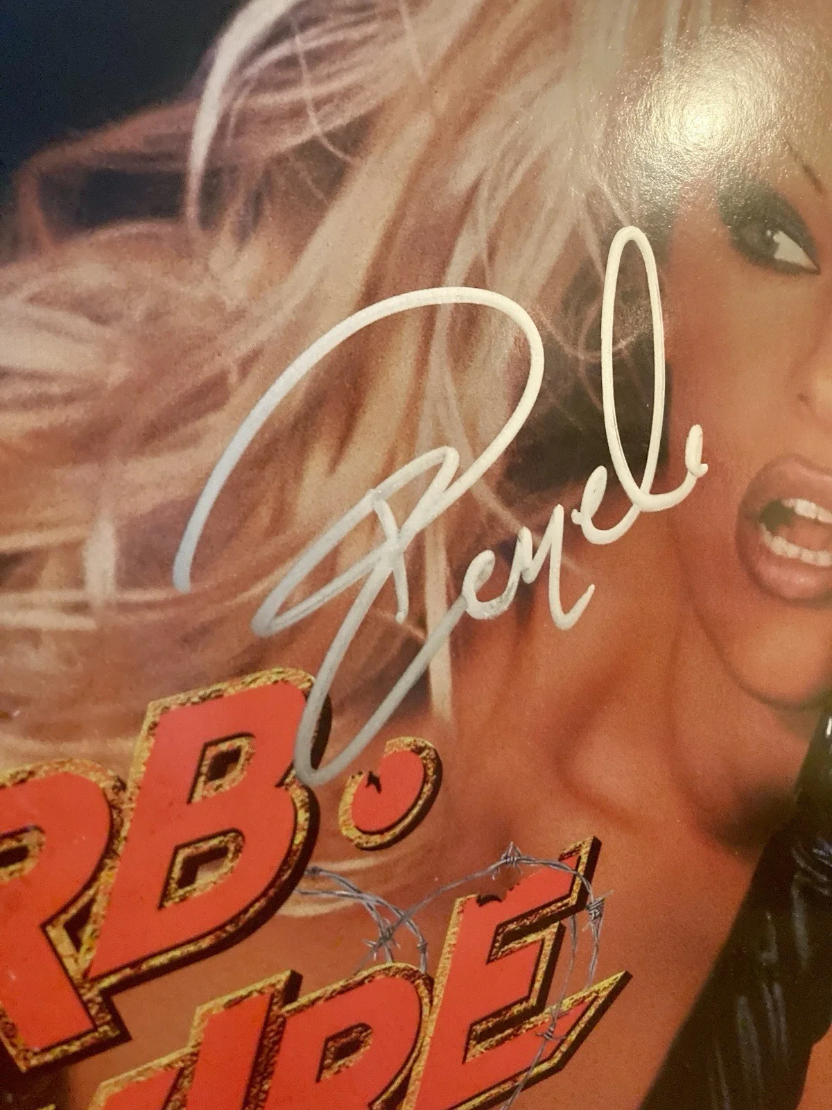 Rare Pamela Anderson Lee Signed Vintage 1995 Barb Wire Laser Disk, изображение 3