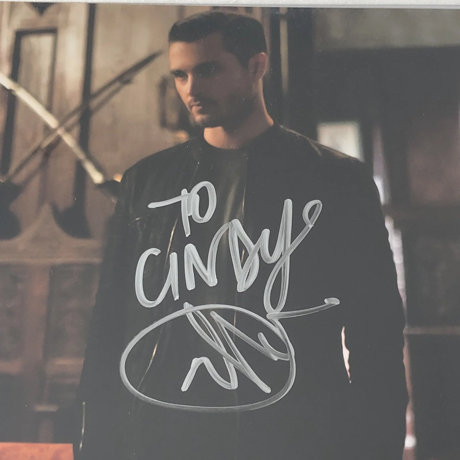 Michael Malarkey — Michael Malarkey Vampire Diaries Enzo Autograph Hand Signed 8x10 Photo TO CINDY, изображение 2