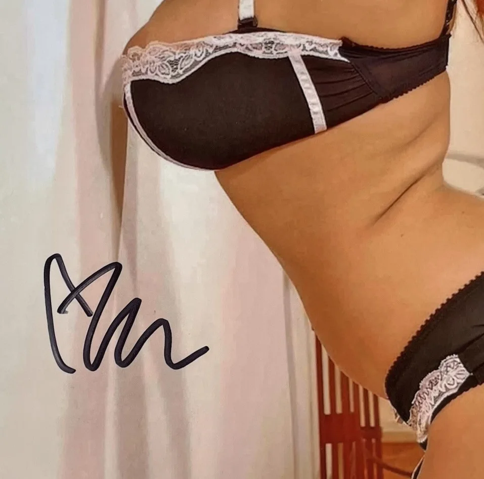 Gianna Michaels — Gianna Michaels hand signed authentic 8x10 photo Adult star, изображение 2