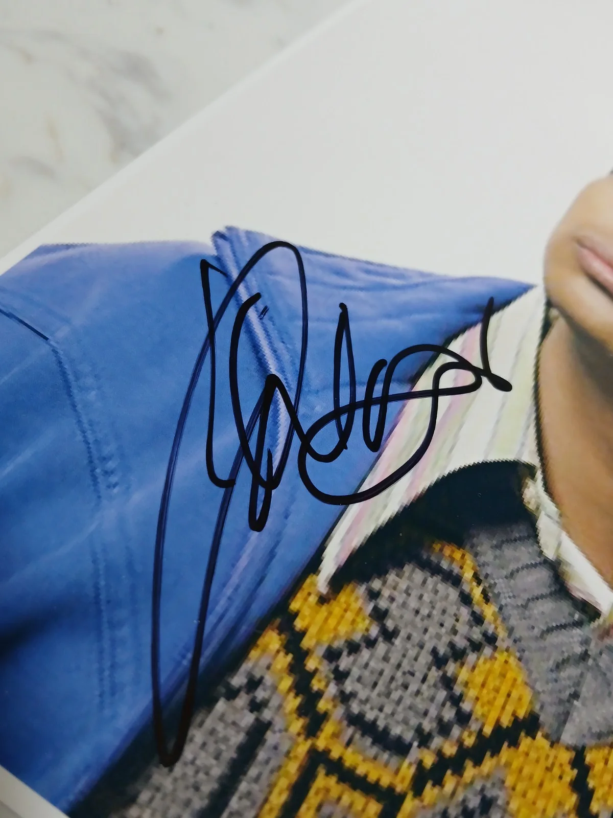 Kunal Nayyar — Kunal Nayyar Autographed 8"x10" Photo Big Bang Theory "Raj", image 3