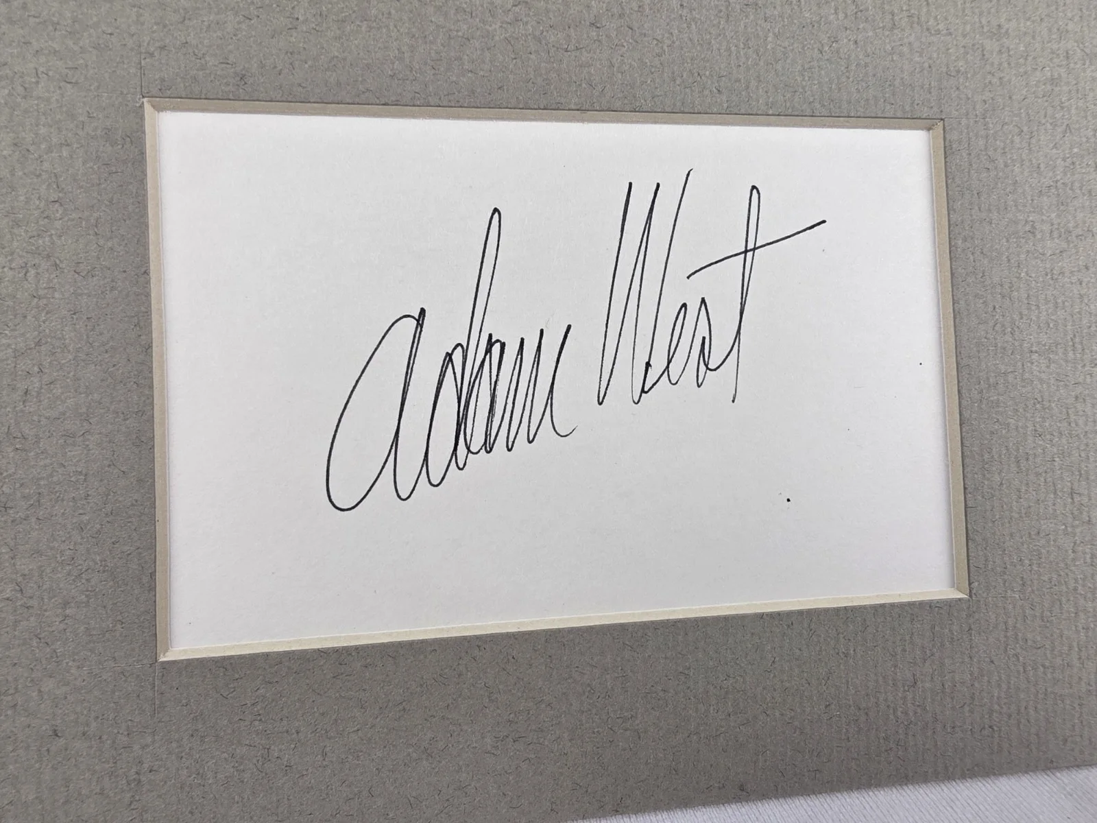 Adam West — 1966 Batman Adam West Autograph w/ COA 11x14 Matte, изображение 2