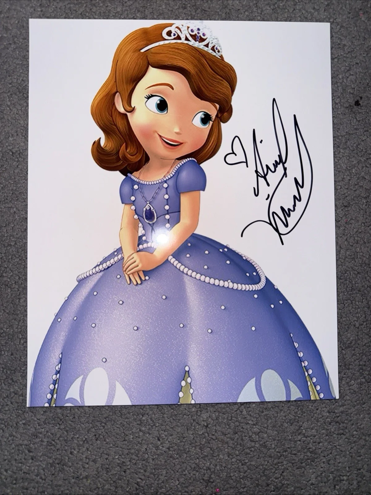 Ariel Winter AUTOGRAPH SIGNED 8x10 Sophia the First Modern Family, image 2