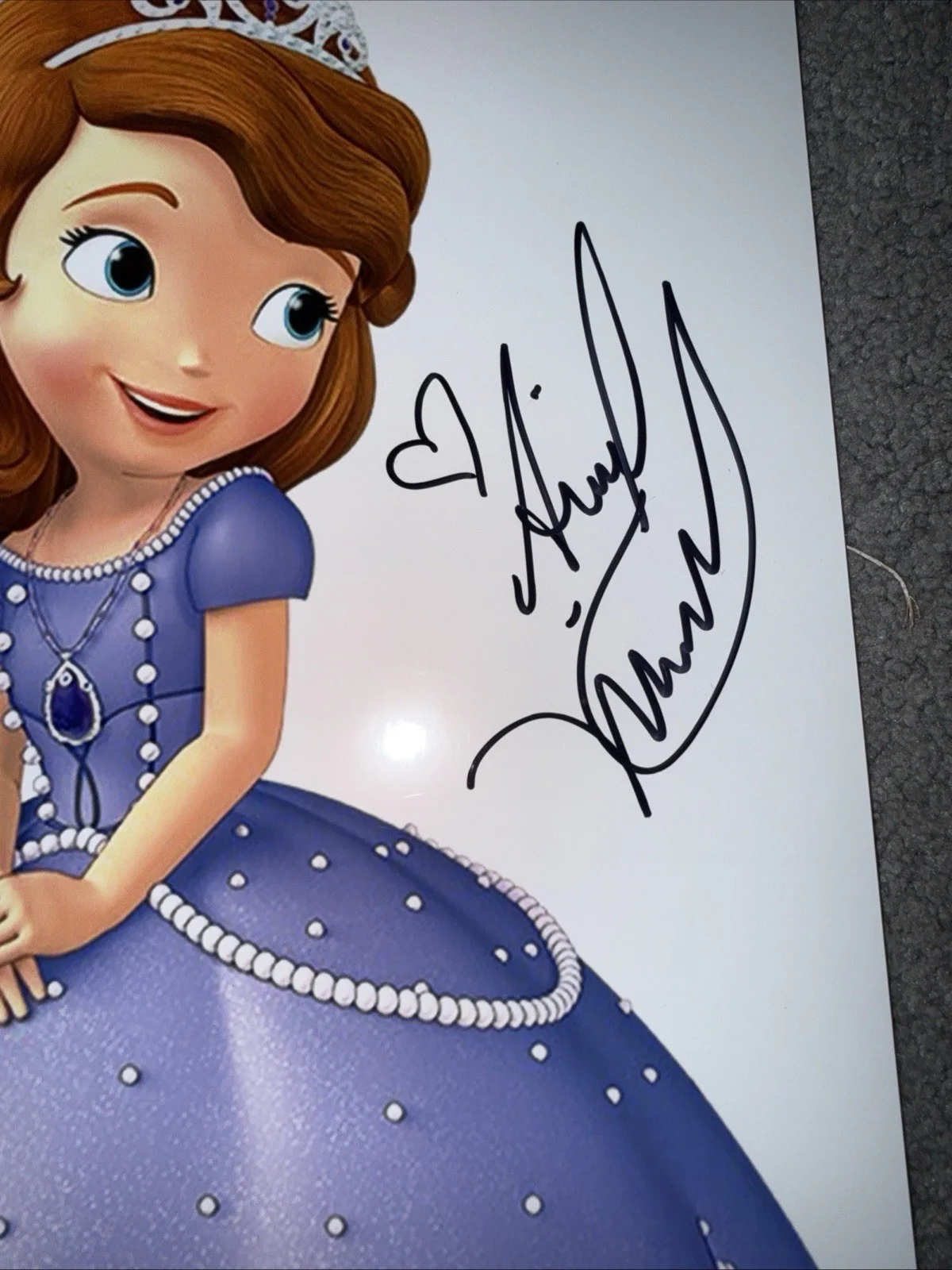 Ariel Winter AUTOGRAPH SIGNED 8x10 Sophia the First Modern Family, image 3