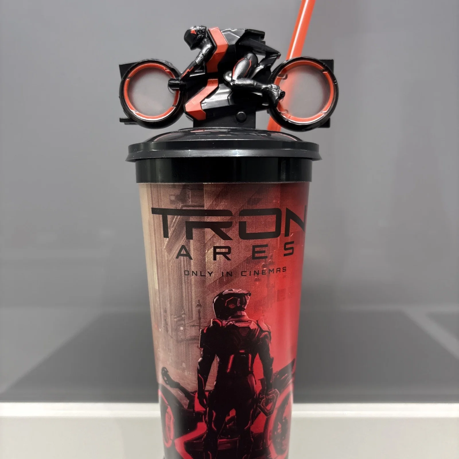 ODEON CINEMA TRON ARES THE CIRCUIT LIGHT UP LIGHTCYCLE CUP+OFFICIAL STRAW UNUSED, image 2