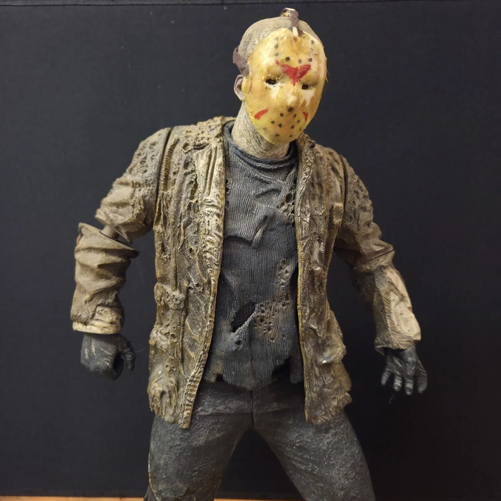 NECA Freddy vs. Jason 19" Jason Voorhees 2005 Action Figure Damaged, image 3