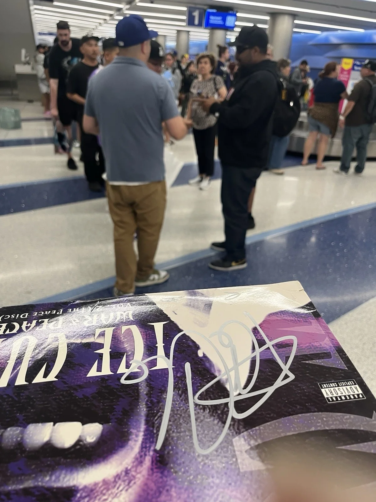 ICE CUBE SIGNED WAR & PEACE VOL 2 VINYL ALBUM RECORD Proof Pics NWA Rapper, изображение 2