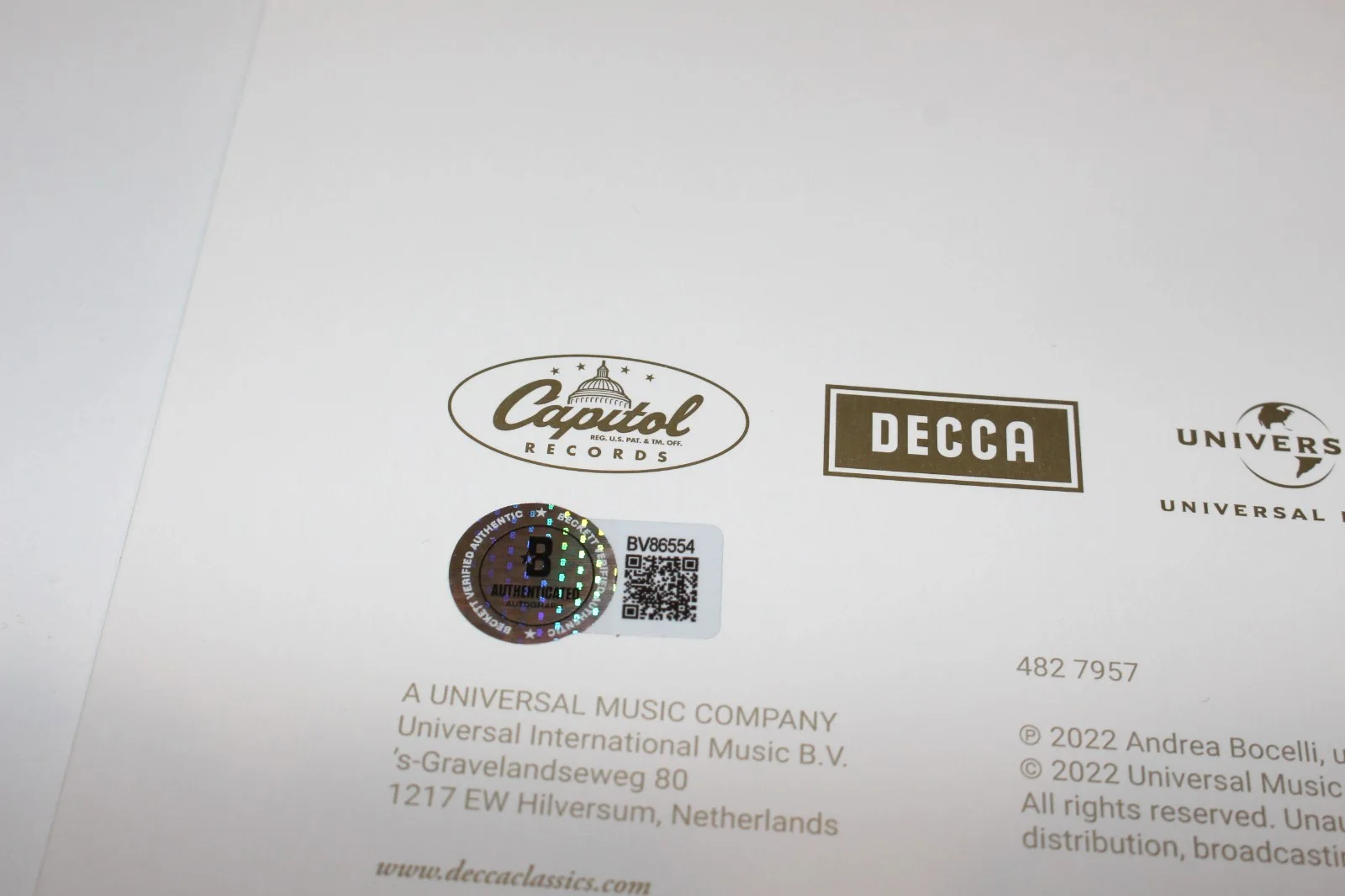 ANDREA BOCELLI SIGNED 'A FAMILY CHRISTMAS' ALBUM VINYL RECORD LP BECKETT BAS COA, изображение 3