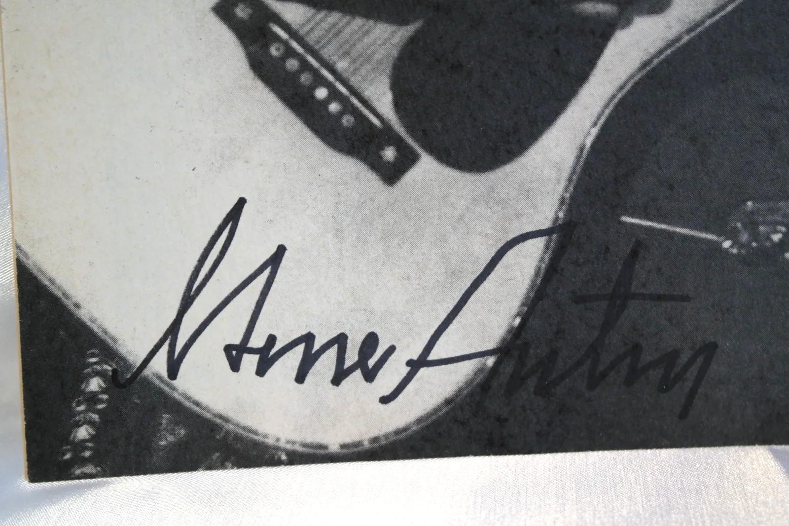 Gene Autry - American Singing Cowboy & Western Artist Autographed "The Journal", изображение 2