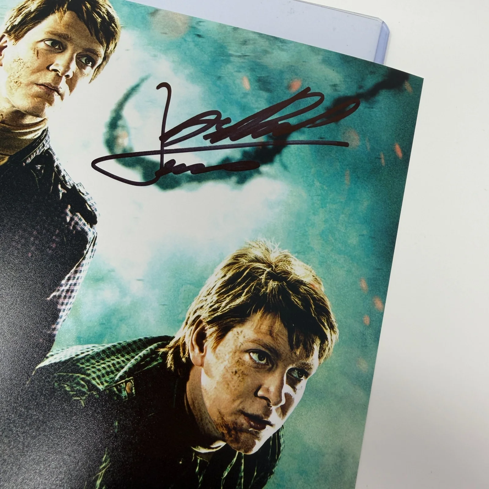 James Phelps, Oliver Phelps — Signed James Phelps & Oliver Phelps Harry Potter Autograph Official Pix COA, image 3