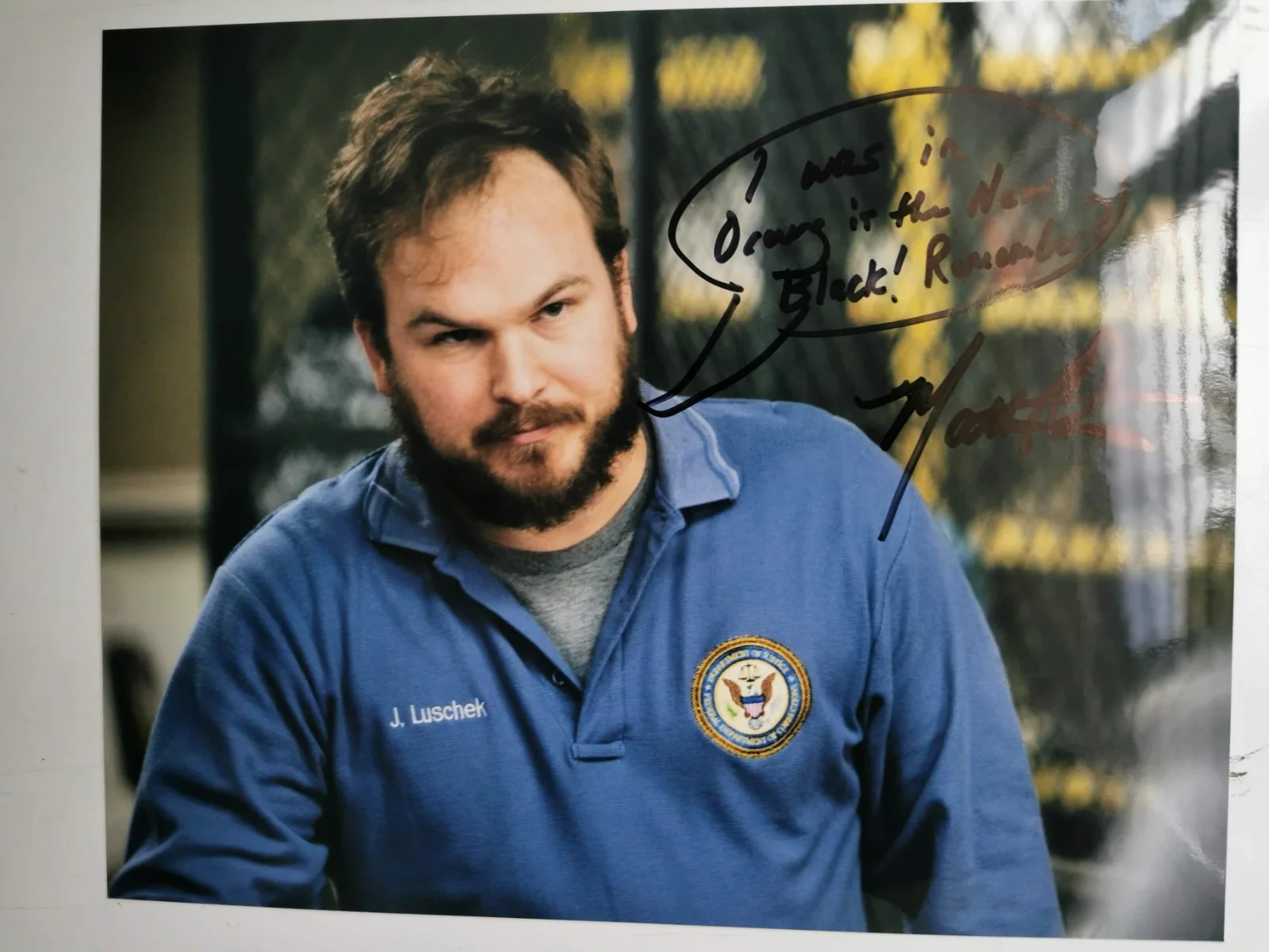 MATT PETERS — MATT PETERS SIGNED 8X10 PHOTO ORANGE IS THE NEW BLACK WITH COA