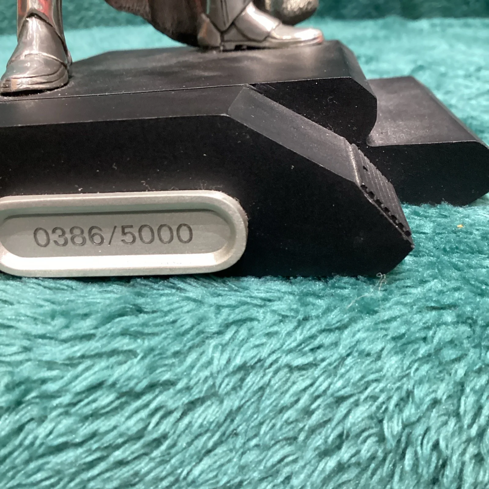 Royal Selangor Star Wars Captain Phasma Limited Edition Figurine, image 4