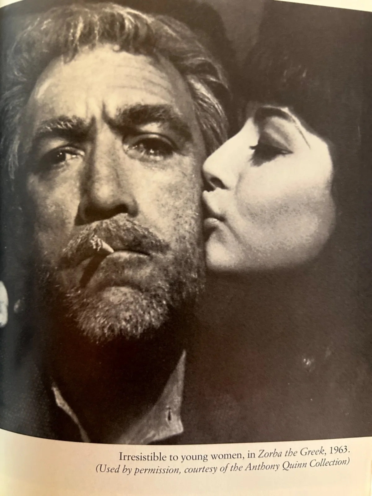 Anthony Quinn — SIGNED Anthony Quinn Mexican-American Autobio HC/DJ 1st Edition / 1st Printing!, изображение 5