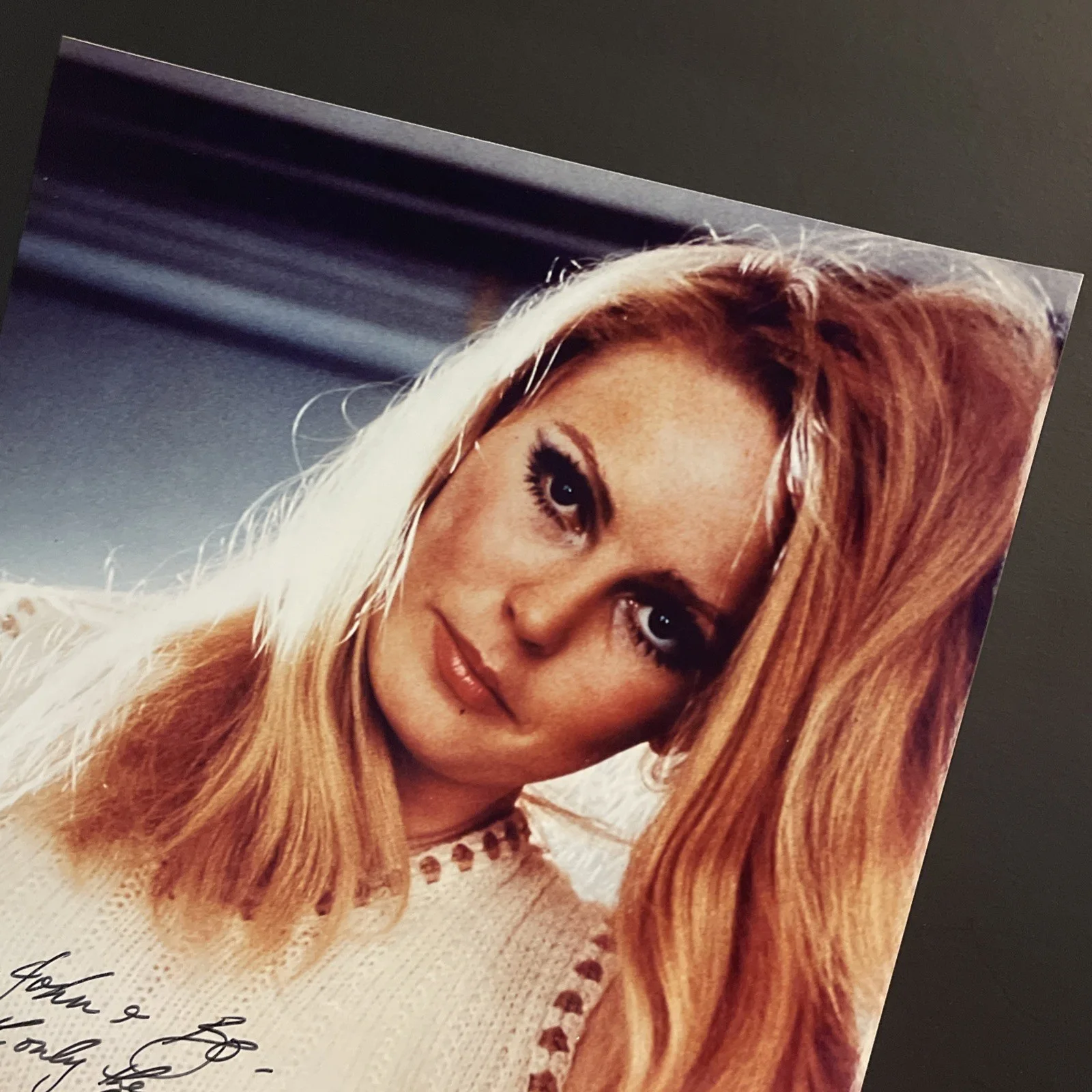 VERONICA CARLYSLE: Hand Signed Original Celebrity Photo 8 x 10”/ KSK, изображение 3