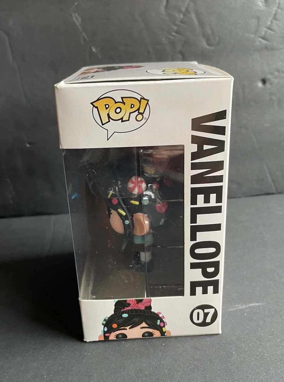 Sarah Silverman — Sarah Silverman Signed Vanellope Wreck It Ralph Funko Pop 07 Rare, изображение 3
