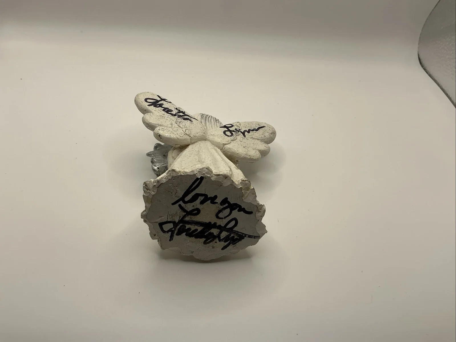 Loretta Lynn Angel Autographed Our Queen Loretta Lynn 2 Times., image 4