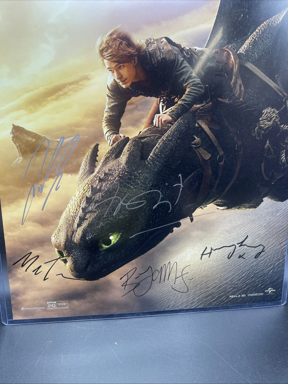 Cast Members — How To Train Your Dragon Movie Poster Signed Mason Thames - Red Carpet Premiere, изображение 2