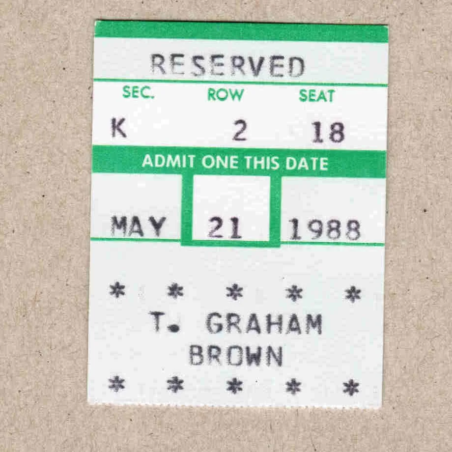 1988 T Graham Brown Signed Autograph w/Fan Taken 3.5 x 3.5 OOAK Photo Ticket VTG, изображение 4