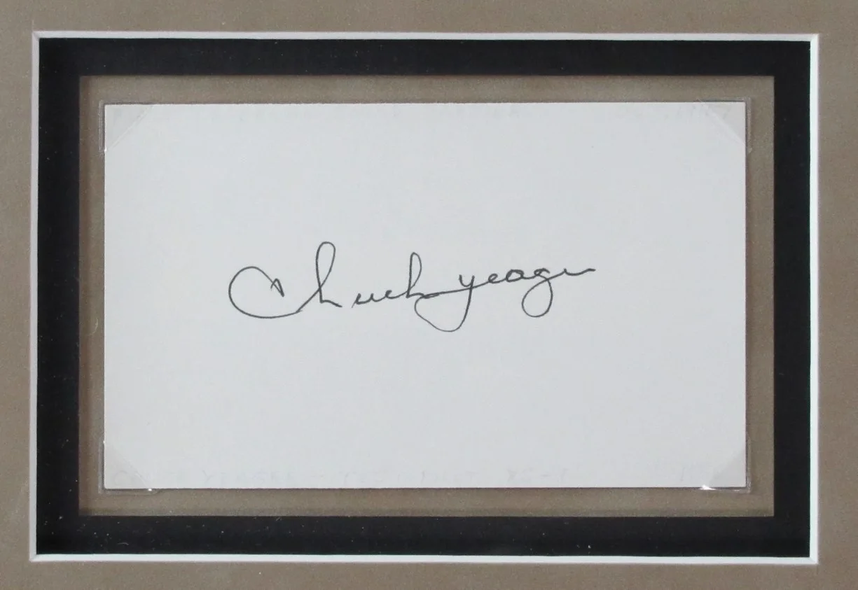 Chuck Yeager Signed 3x5 Index Card with Photo Collage Framed 187171, изображение 2