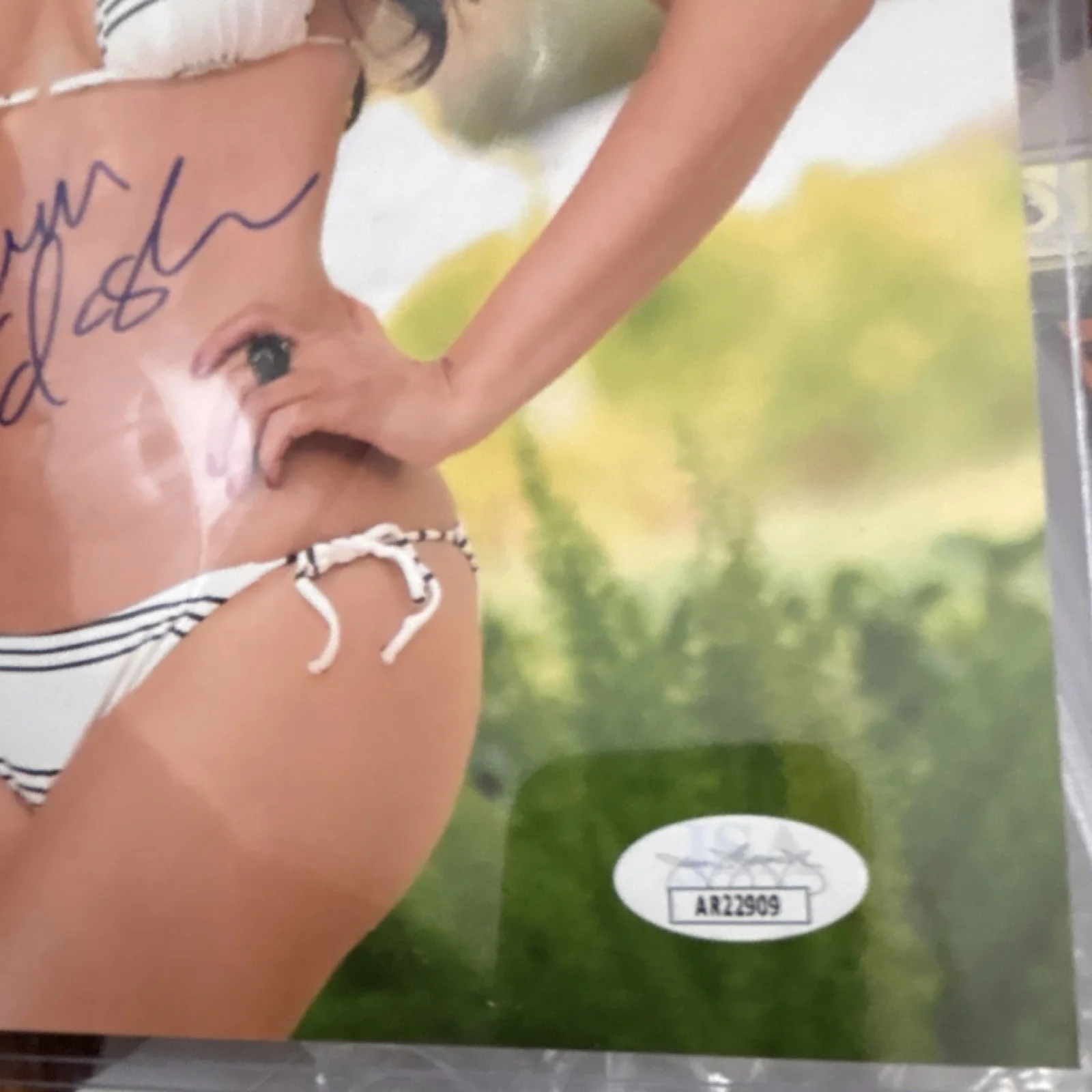 Kim Kardashian Signed 8x10 Photo with COA JSA Authentication, image 2