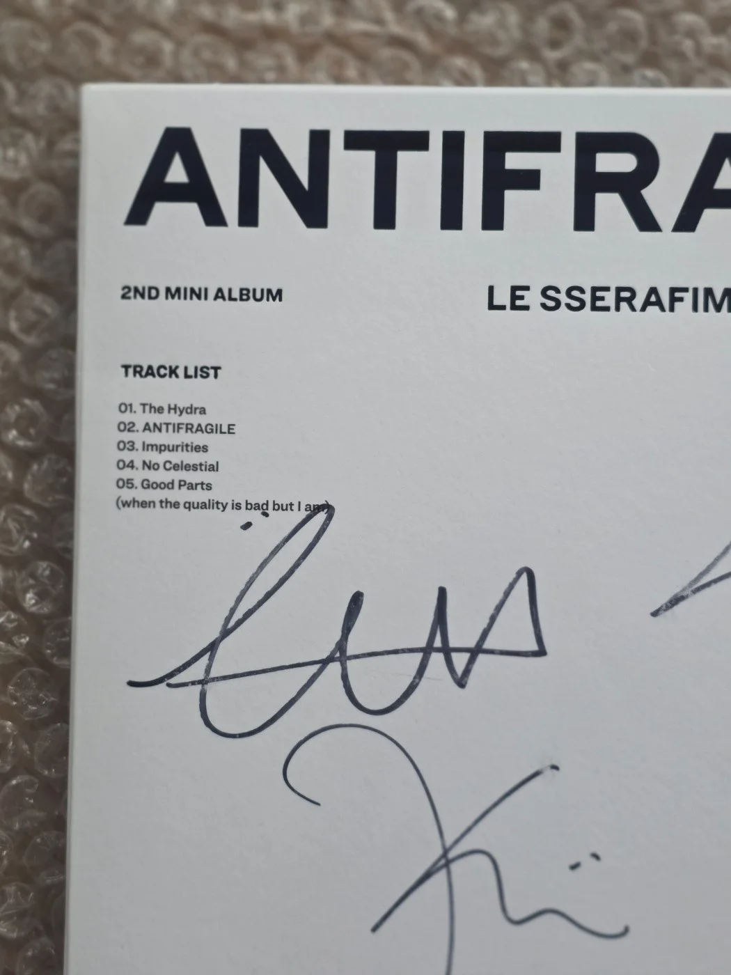 LE SSERAFIM ANTIFRAGILE Promo Sticker Album Autographed Hand Signed, image 4
