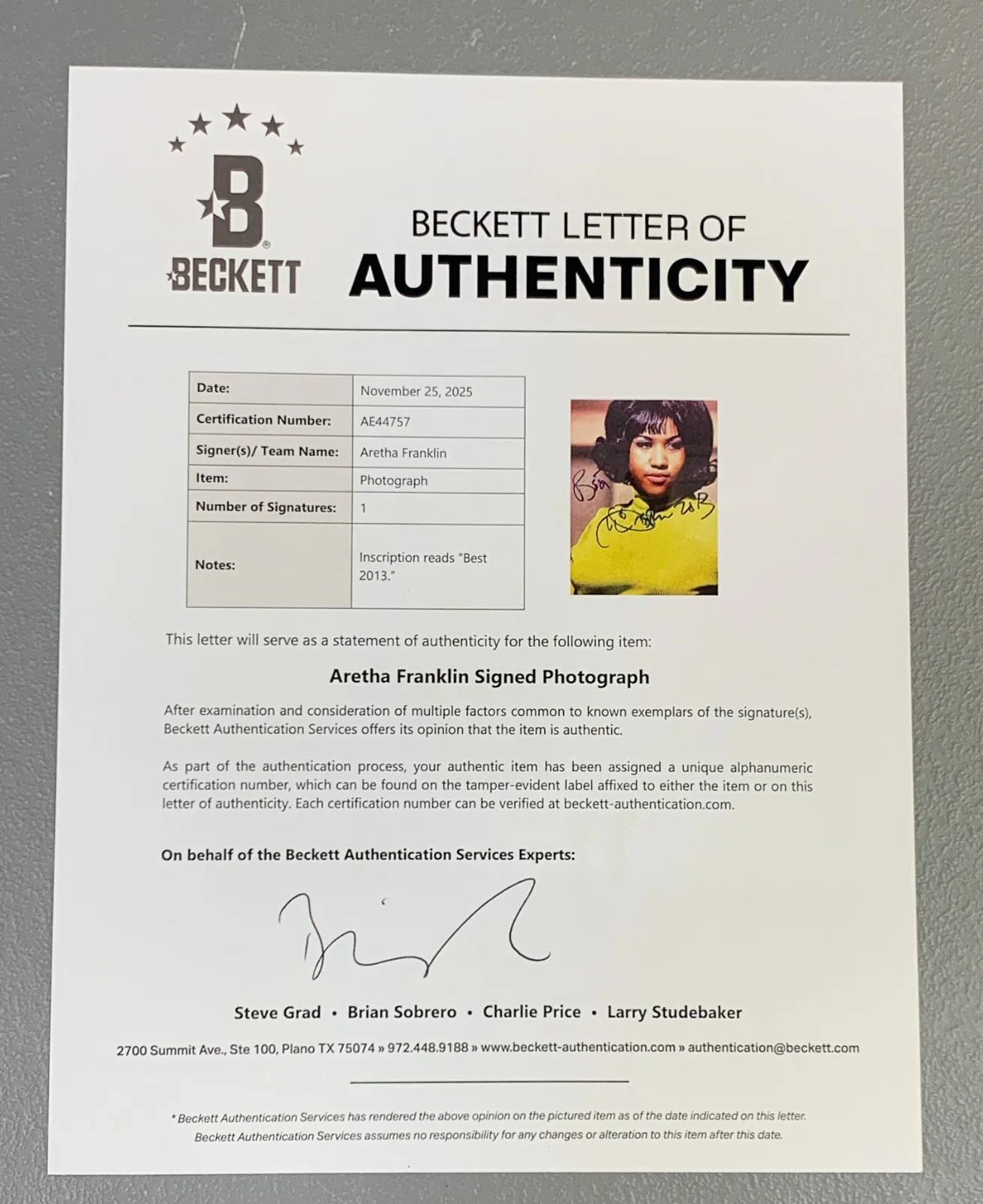 Aretha Franklin Signed 10" x 8" Photo (Beckett/BAS Authentication), image 2