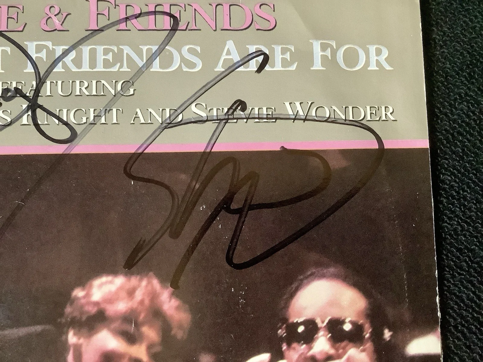 🔥ELTON JOHN, STEVIE WONDER, DIONNE WARWICK, GLADYS KNIGHT 45 Signed BY ALL 4!🔥, изображение 3