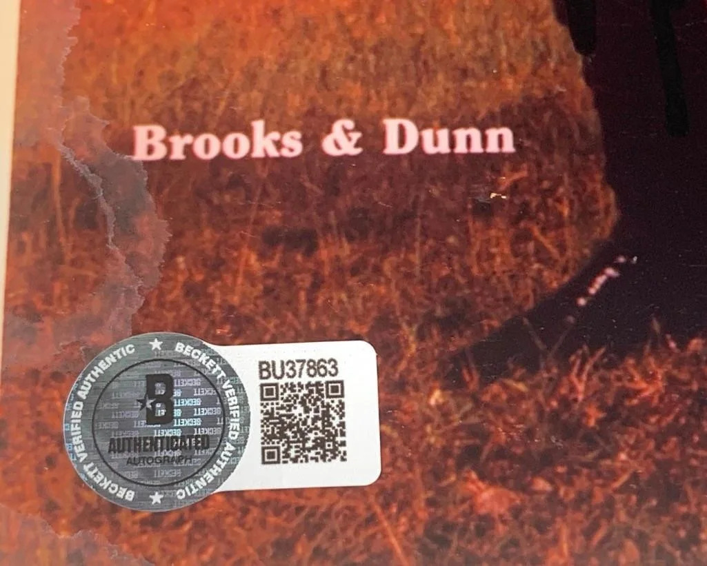 Brooks & Dunn Fully Group Signed 10" x 8" Photo (2 Sigs) (Beckett/BAS Auth.), image 2