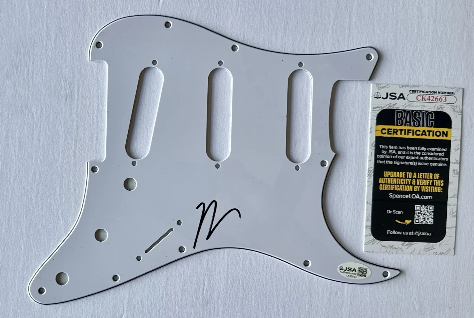 NORAH JONES HAND SIGNED AUTOGRAPH PICKGUARD +JSA COA, image 2