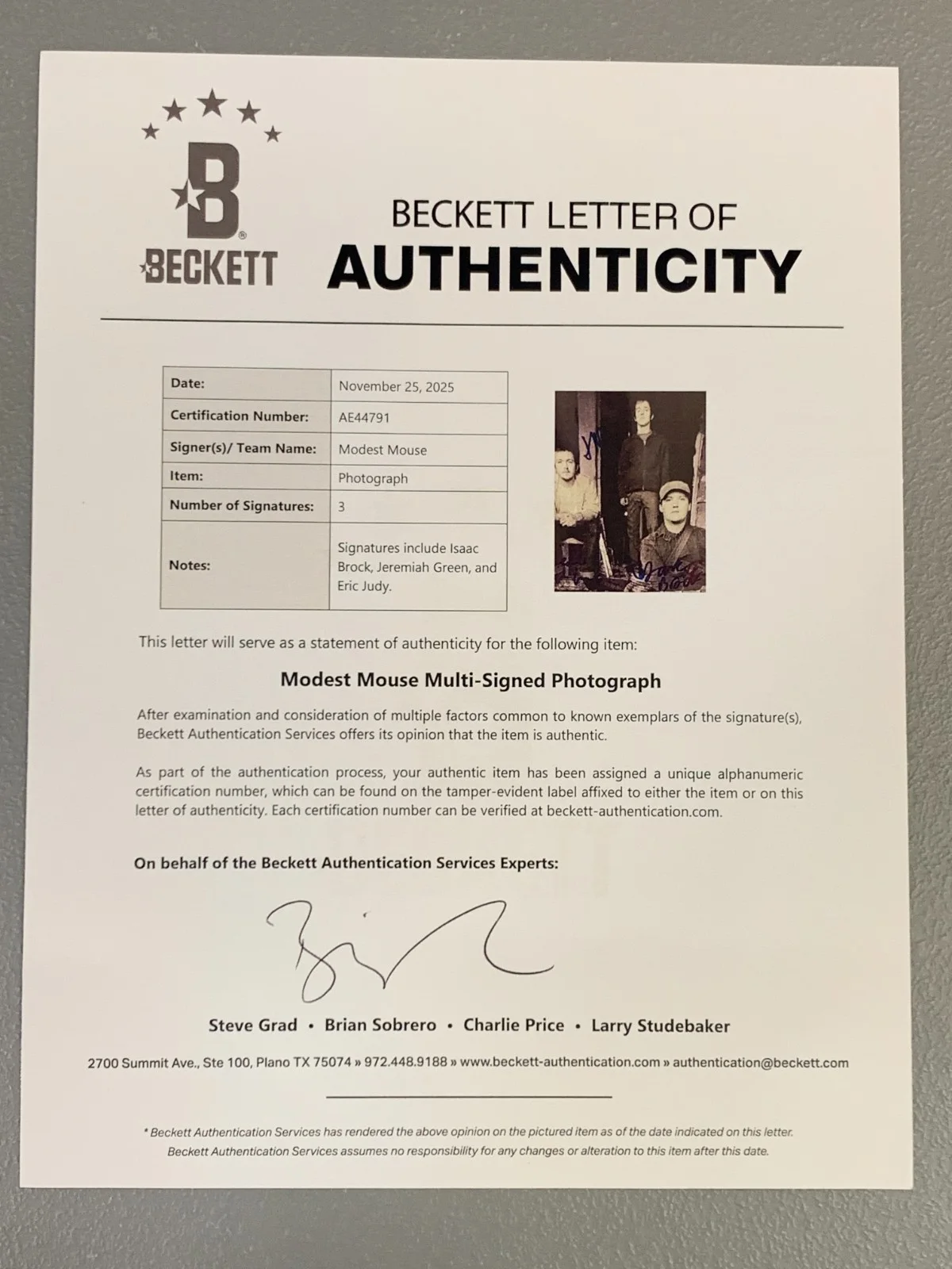 Modest Mouse Group Signed 8" x 10" Photo (3 Sigs) (Beckett/BAS Authentication), image 2