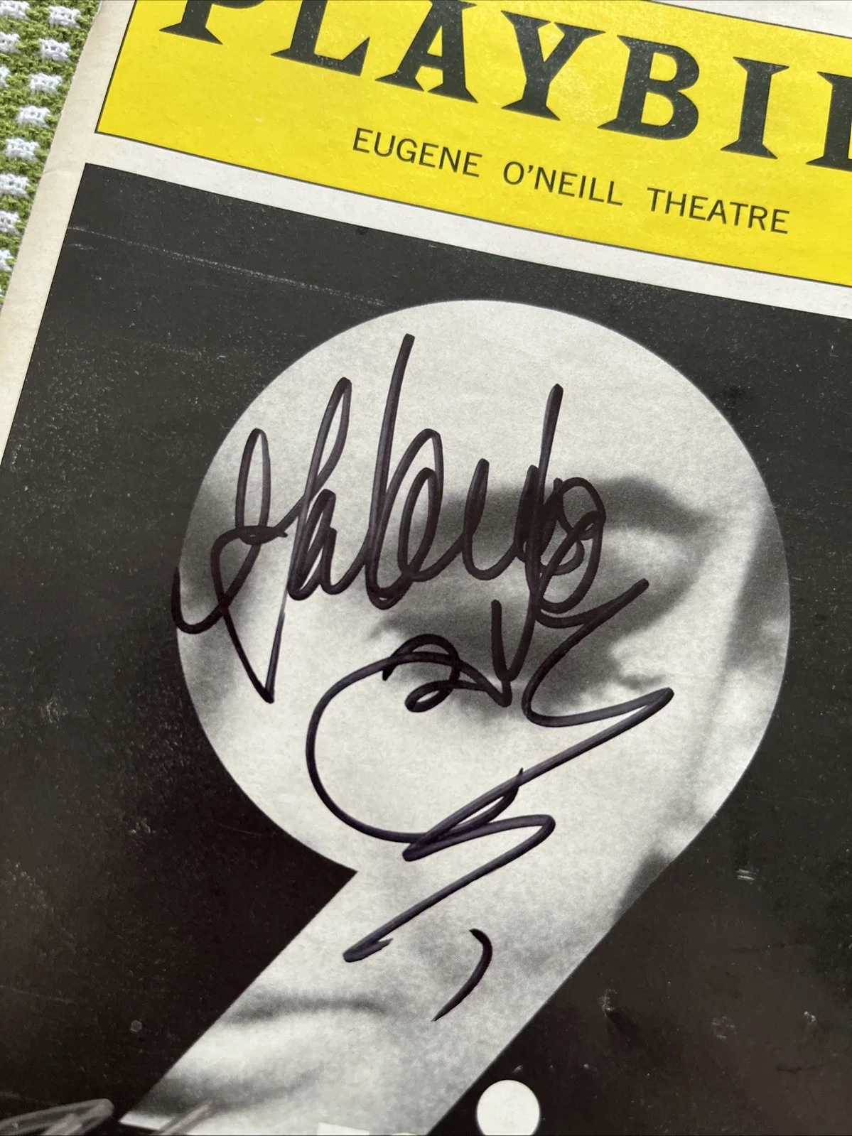 Antonio Banderas — Antonio Banderas & Chita Rivera Autographed nine The Musical Playbill + 2 More !, изображение 2