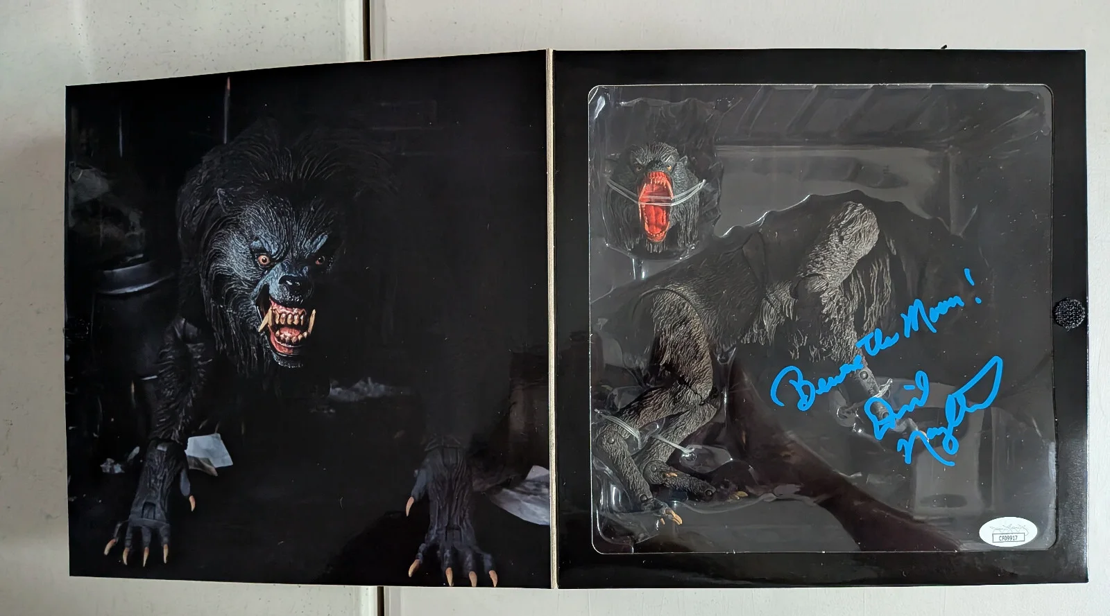 David Naughton — David NAUGHTON Signed NECA FIGURE American Werewolf in London Autograph JSA COA, image 2