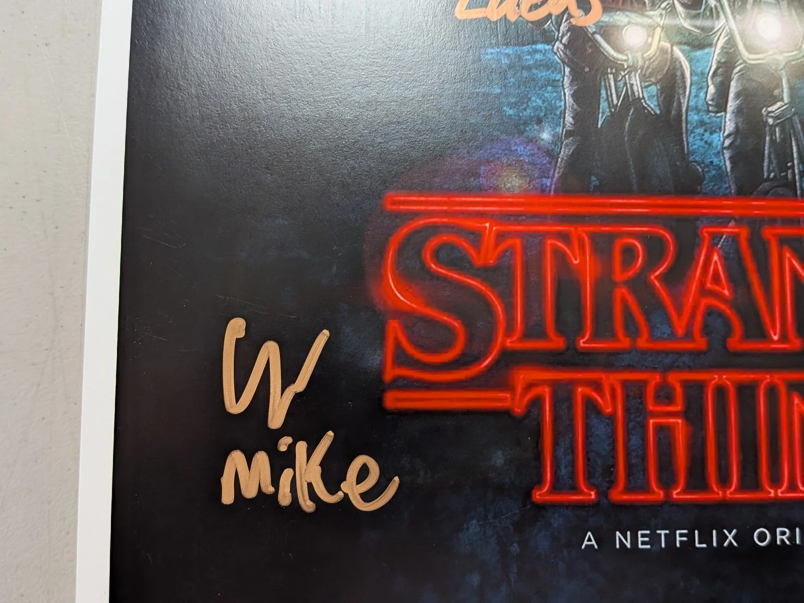 MILLIE BOBBY BROWN — MILLIE BOBBY BROWN WOLFHARD MATARAZZO 4X Signed 11x17 Stranger Things BAS COA +, image 3
