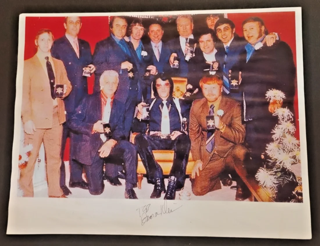 George Klein Signed 8 x 10 Color Photo Elvis Presley With Memphis Mafia, image 3