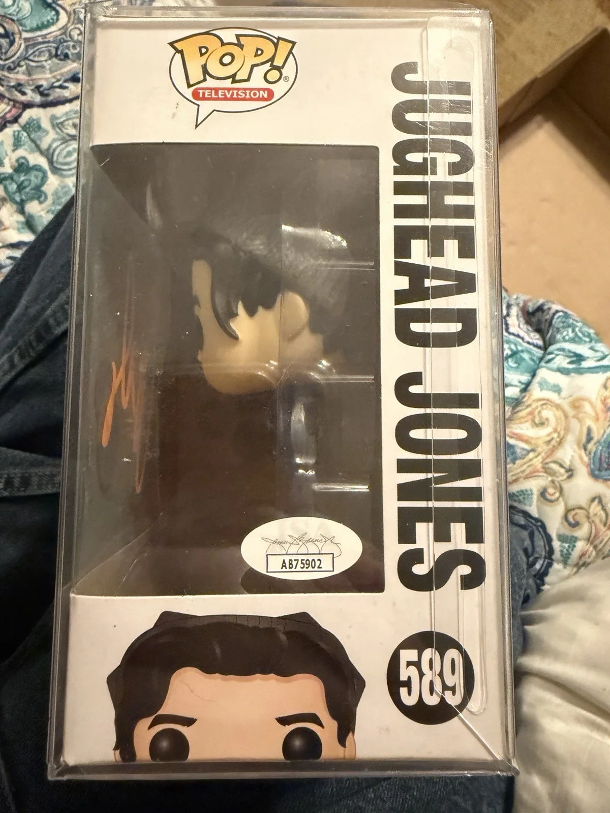 COLE SPROUSE — Cole Sprouse Signed Jughead Jones Riverdale Funko Pop 589 JSA COA No card, image 2