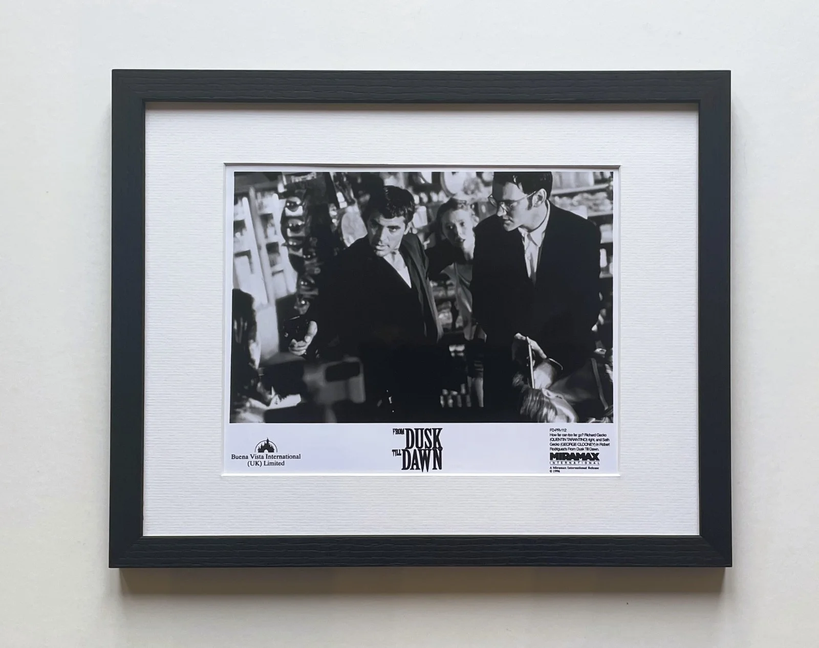 From Dusk Till Dawn Photo Original Framed 8X10 Inch B&W Press Photo, изображение 2