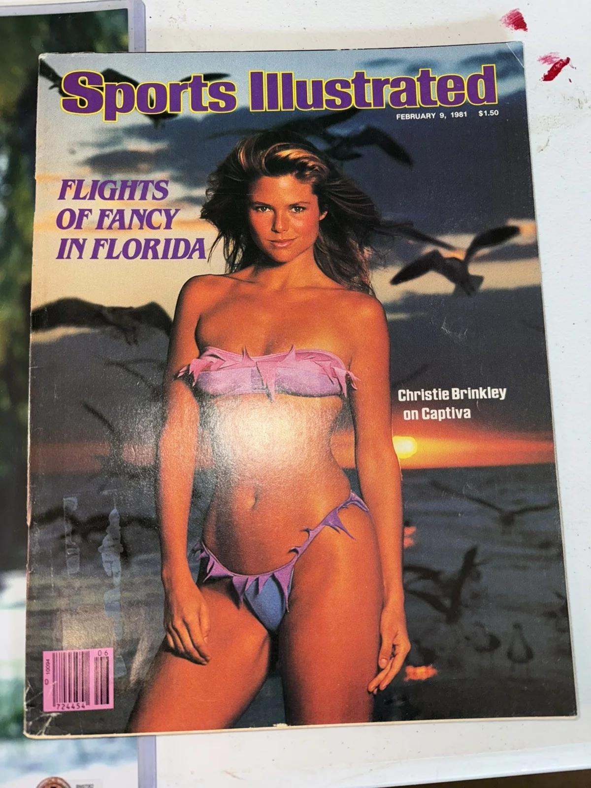 Christie Brinkley — Christie Brinkley Signed Photo Autograph Beckett & sports illustrated magazine, изображение 3