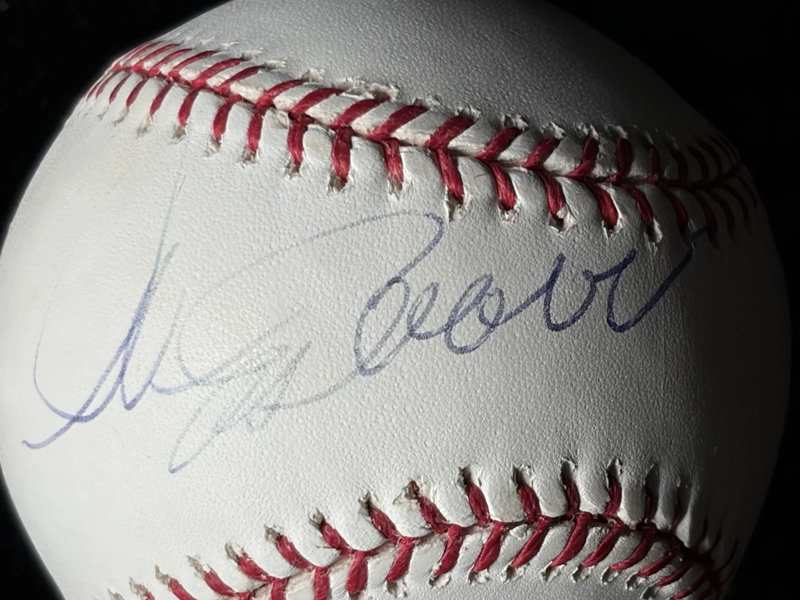 Clint Eastwood — Clint Eastwood Signed OML Baseball PSA DNA & BAS Beckett LOA’s Autograph, image 4