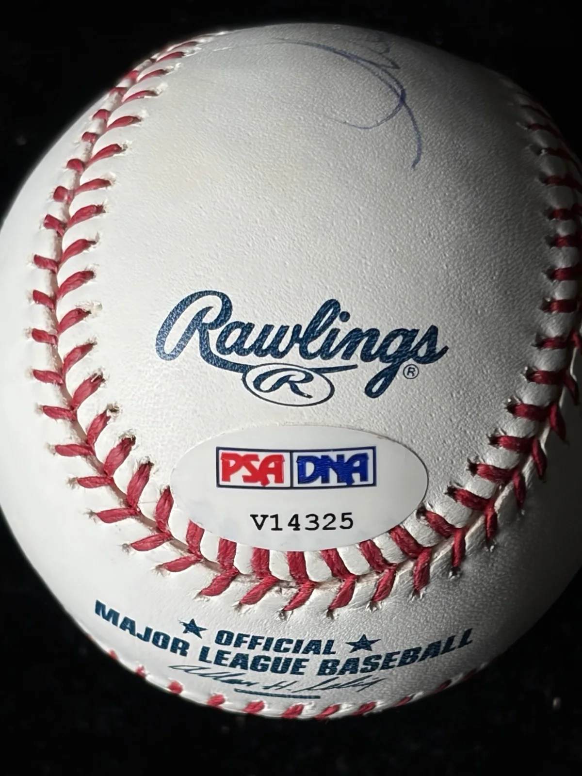 Clint Eastwood — Clint Eastwood Signed OML Baseball PSA DNA & BAS Beckett LOA’s Autograph, image 5