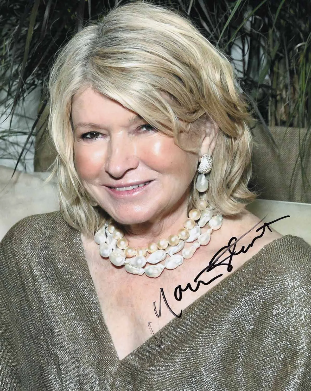 Martha Stewart — Martha Stewart Signed 8x10 Photo COA Proof Photo 2