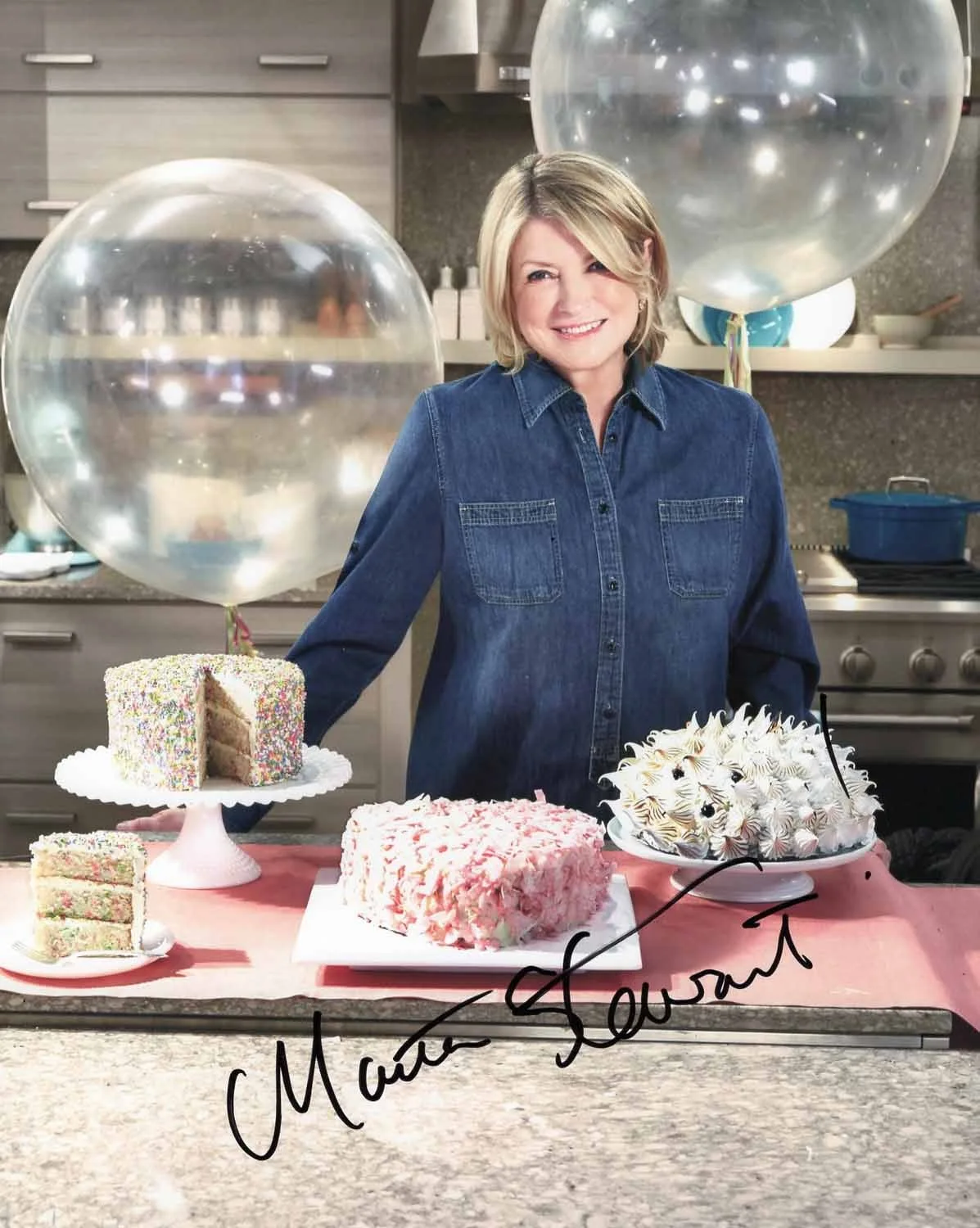 Martha Stewart — Martha Stewart Signed 8x10 Photo COA Proof Photo 1