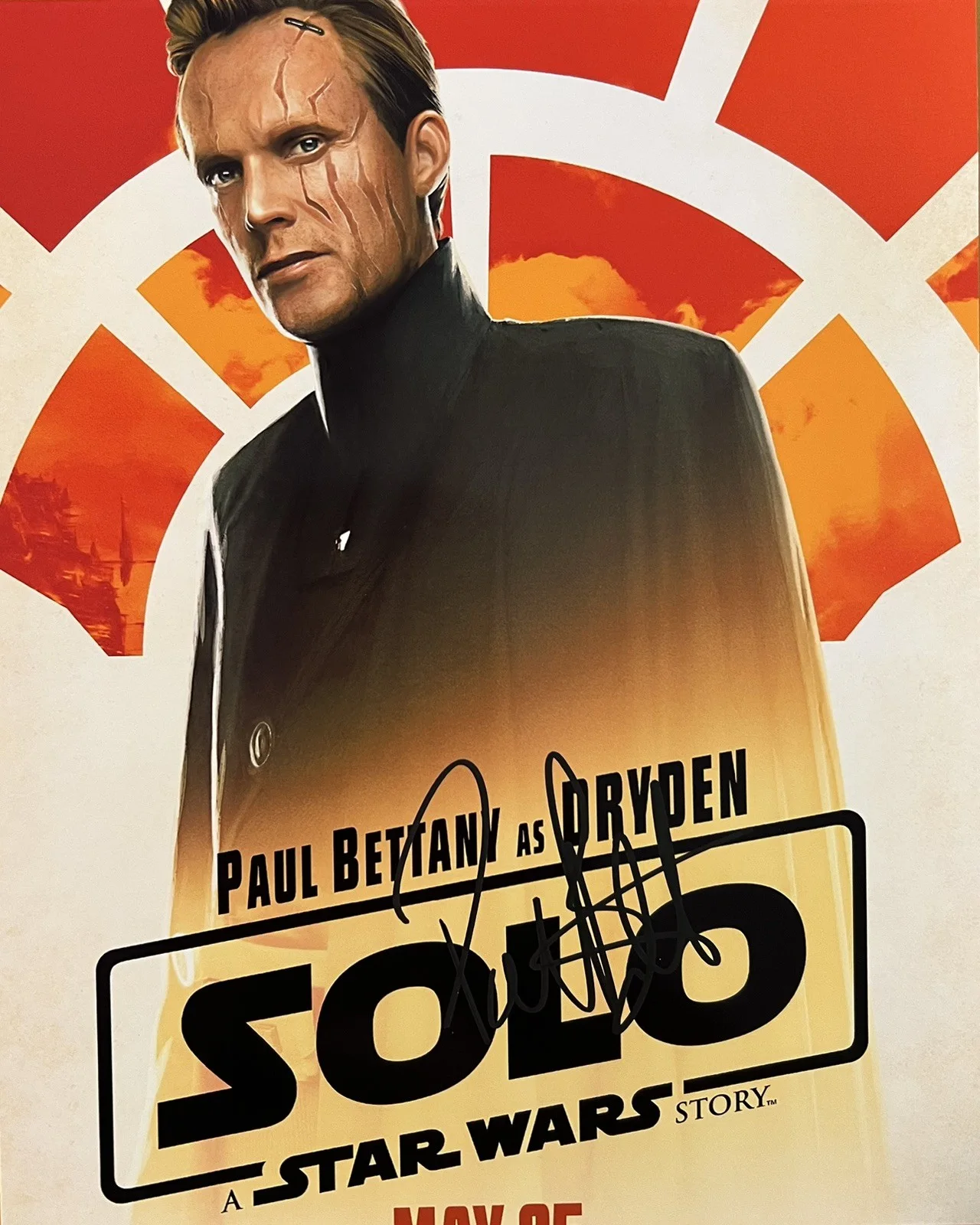 Paul Bettany — Paul Bettany Signed Photo With COA Star Wars Solo