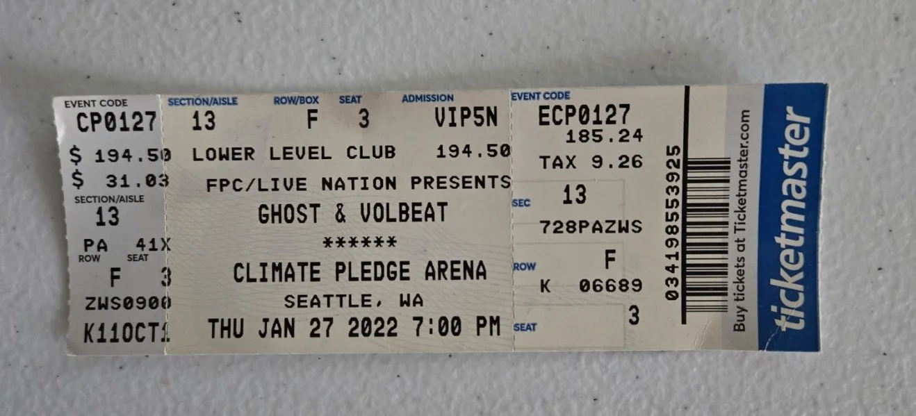 VOLBEAT VIP FULL PACKAGE SIGNED FRAMED w/BELT BUCKLE, PASS and TICKET 2022, изображение 5