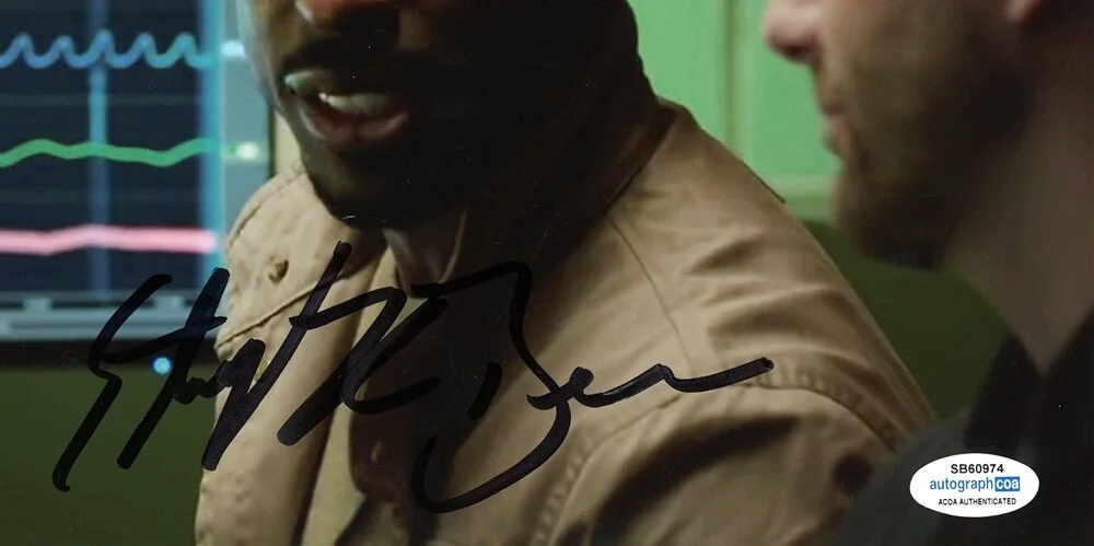 STERLING K. BROWN — Sterling K. Brown signed "THE PREDATOR" 8x10 Photo EXACT PROOF a Paradise ACOA, image 5