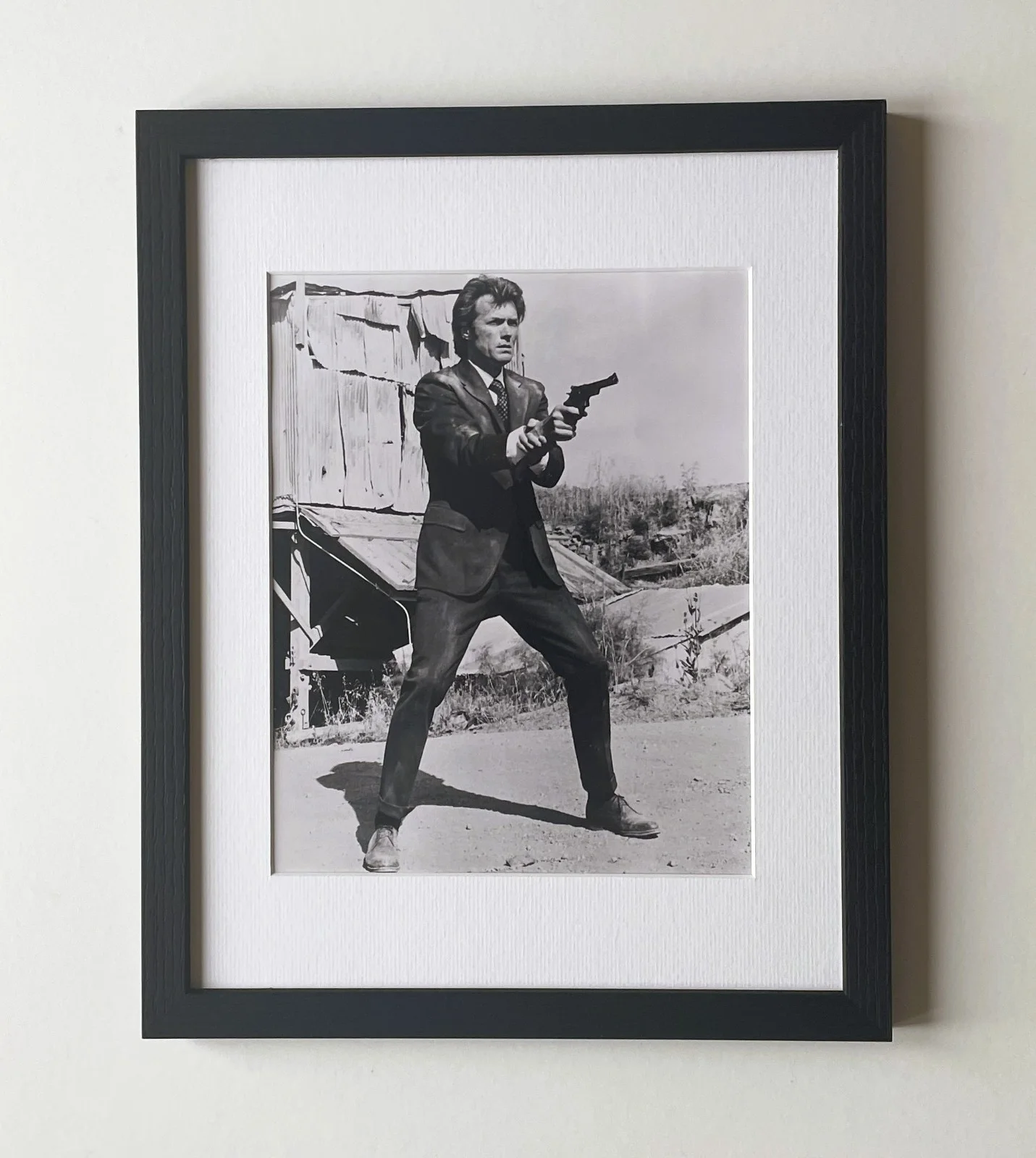 Dirty Harry Photo Original Framed 8X10 Inch B&W Press Publicity Still, изображение 2