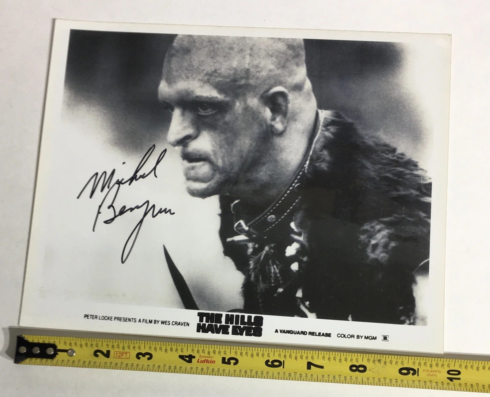 Michael Berryman — Michael Berryman Autographed 8 x 10 Pluto B/W Glossy Photo The Hills Have Eyes, image 4