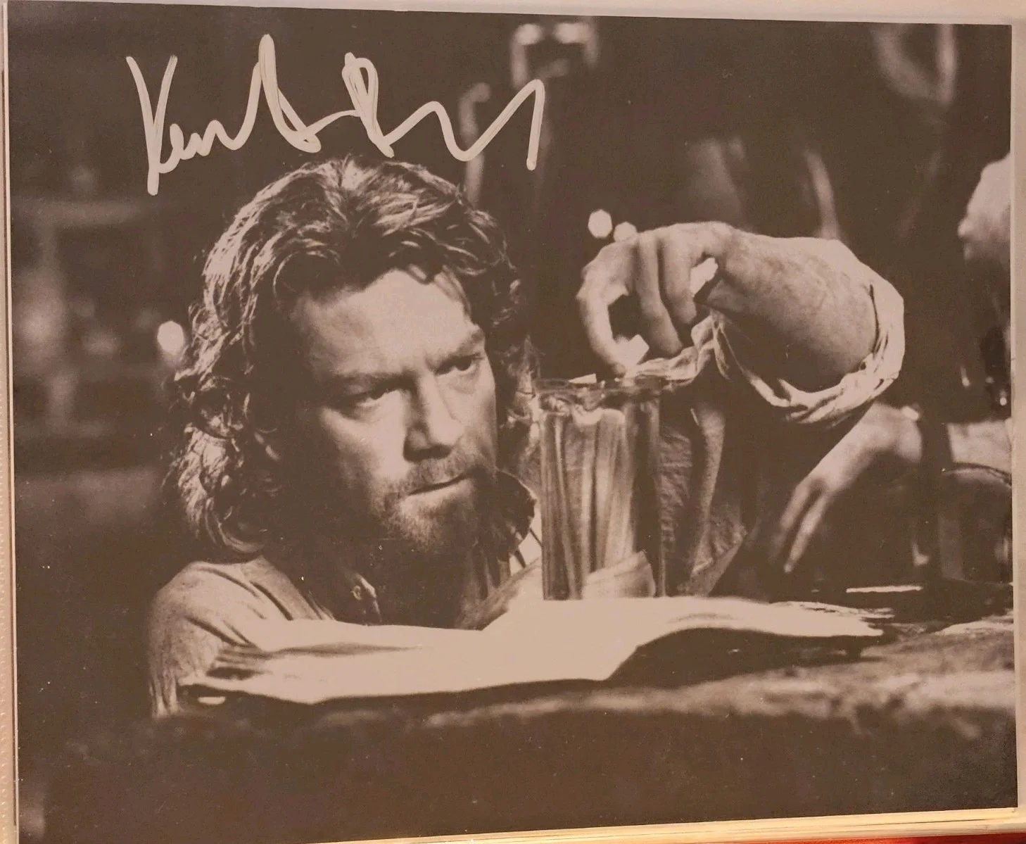 KENNETH BRANAGH — Kenneth Branagh Signed 8x10 MARY SHELLEY's FRANKENSTEIN Photo