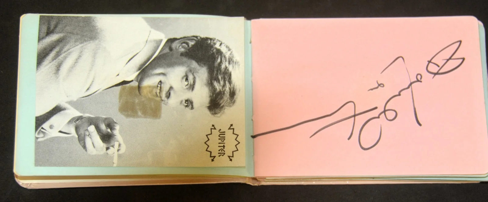 Johnny Hallyday — 60 x AUTOGRAPHES artistes Qc Johnny Hallyday Michele Richard LES DALCOS Cailloux, image 3