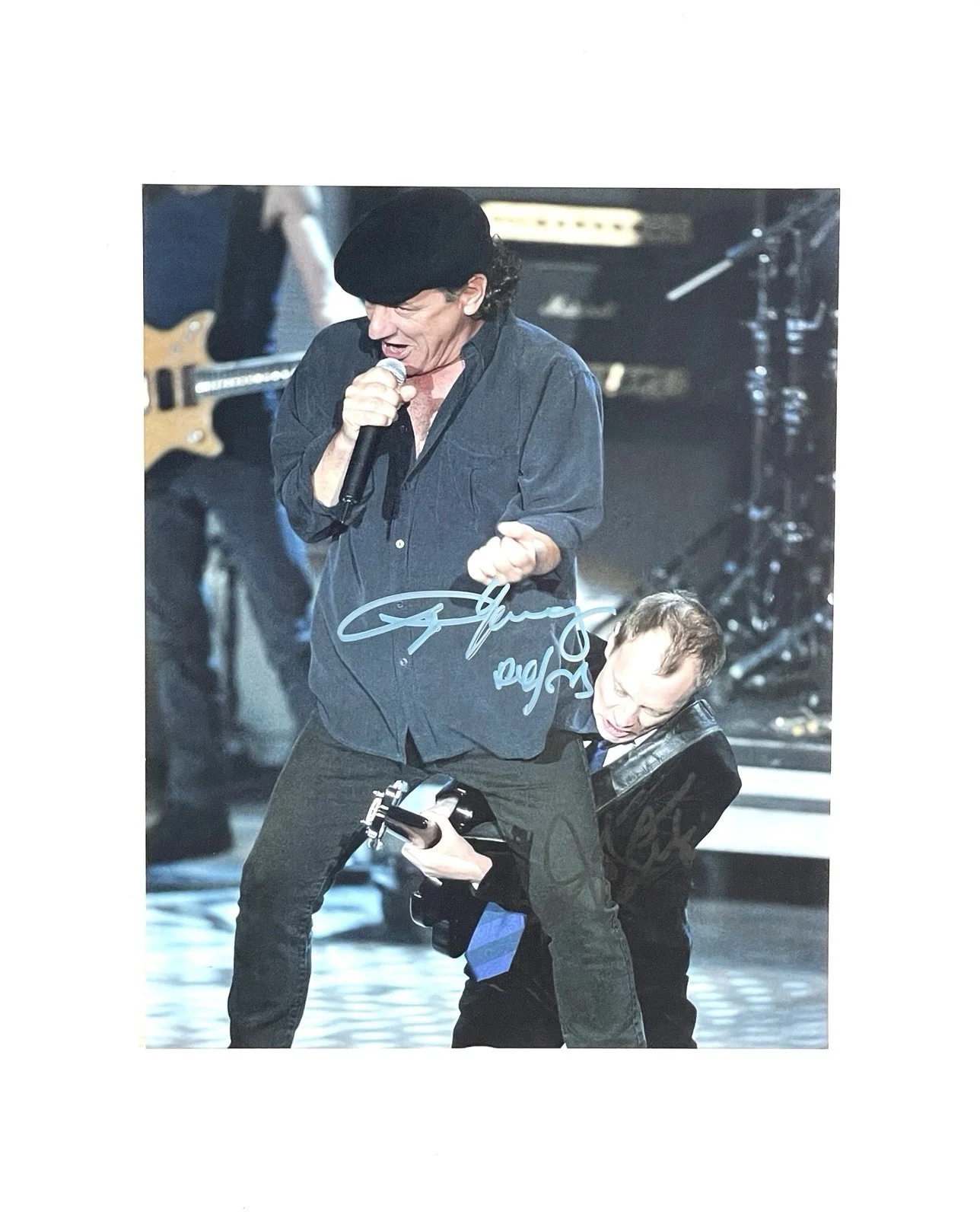 AC/DC Angus Young Brian Johnson Autographed Signed 8x10 Photo Live Shot ACOA 🎸, изображение 5