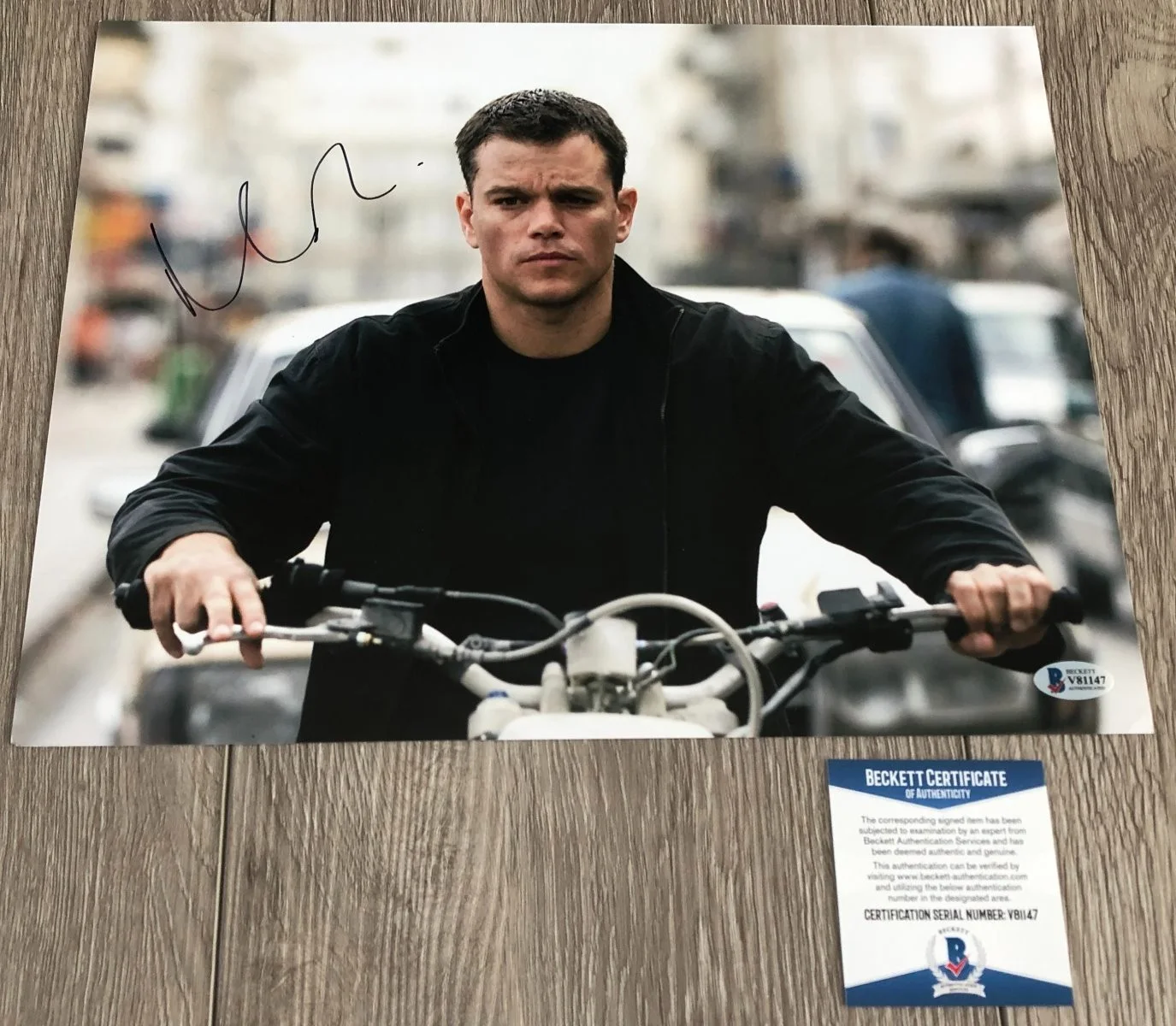 Matt Damon — MATT DAMON SIGNED THE JASON BOURNE IDENTITY 11x14 PHOTO wEXACT PROOF BECKETT COA, изображение 2